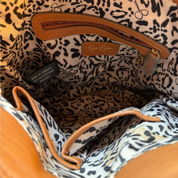 Jessica Simpson Camile Convertible Hobo Bag. Shoulder or crossbody style - Picture 4 of 9